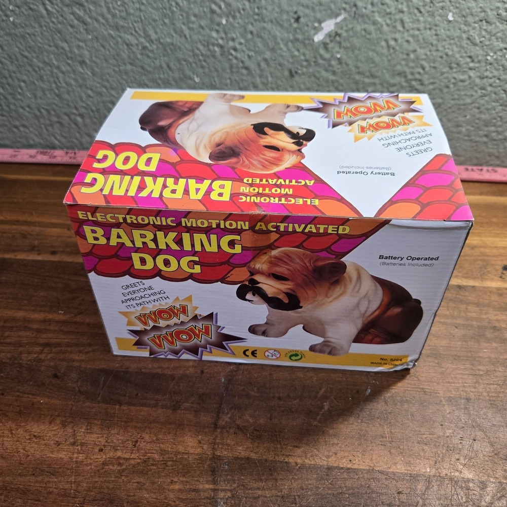 vtg motion activated Barking Dog wow w/ Box Battery Operated not working READ